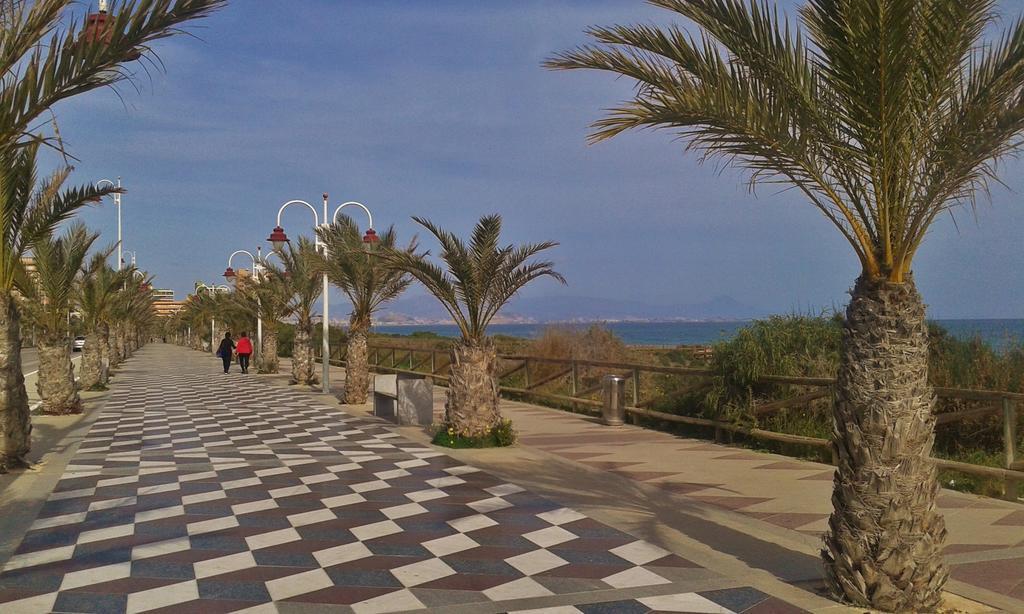 아레날레스 델 솔 Apartament Playa Arenales 아파트 외부 사진